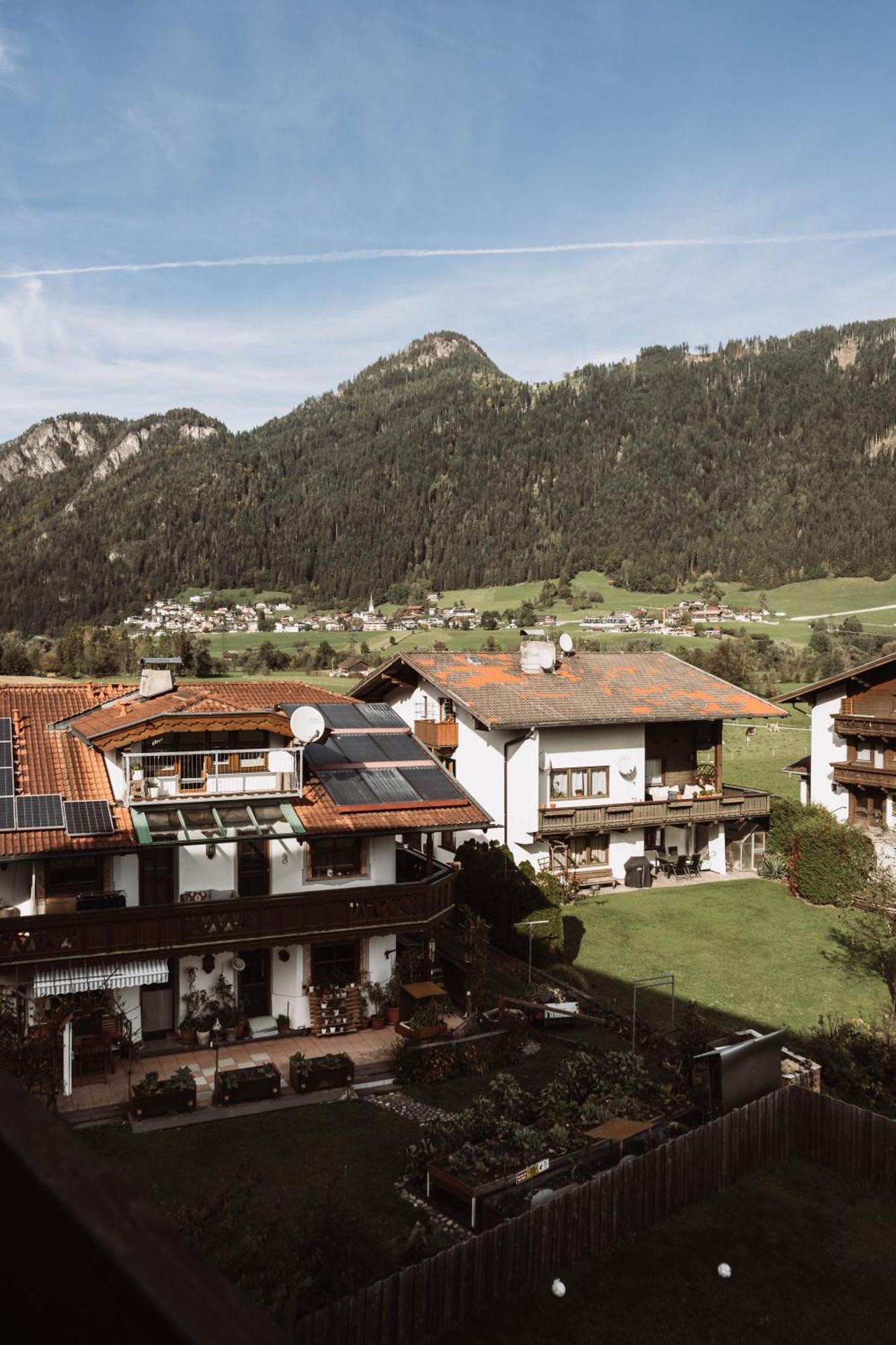Lebe'Schlitters - Das Ferienapartmenthaus Im Zillertal Exterior photo